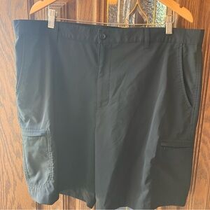 Chaps Golf 78 Men's Black Cargo Shorts with side zipper‎ pockets size 40